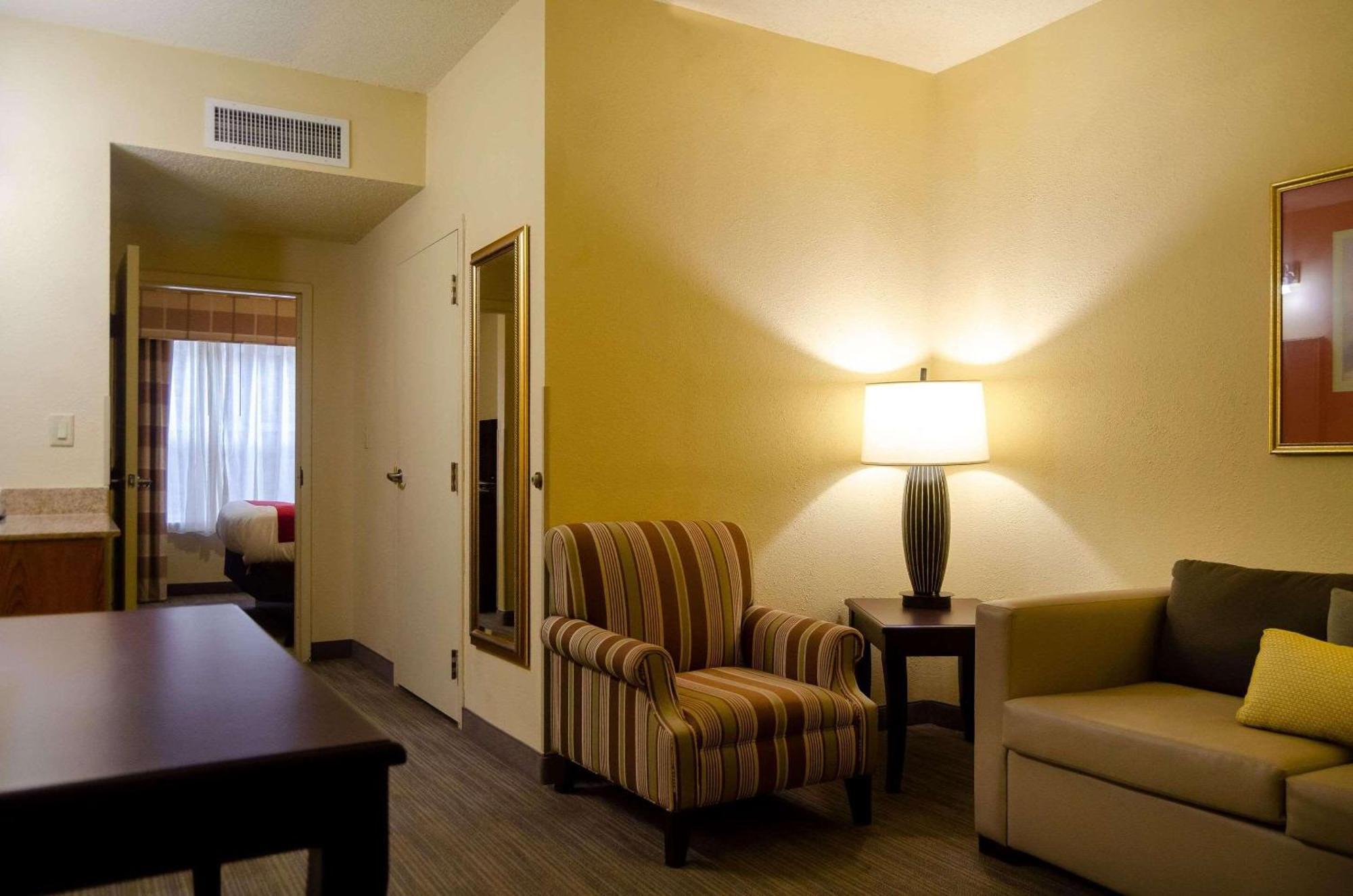 Country Inn & Suites By Radisson, Tuscaloosa, Al Exterior photo