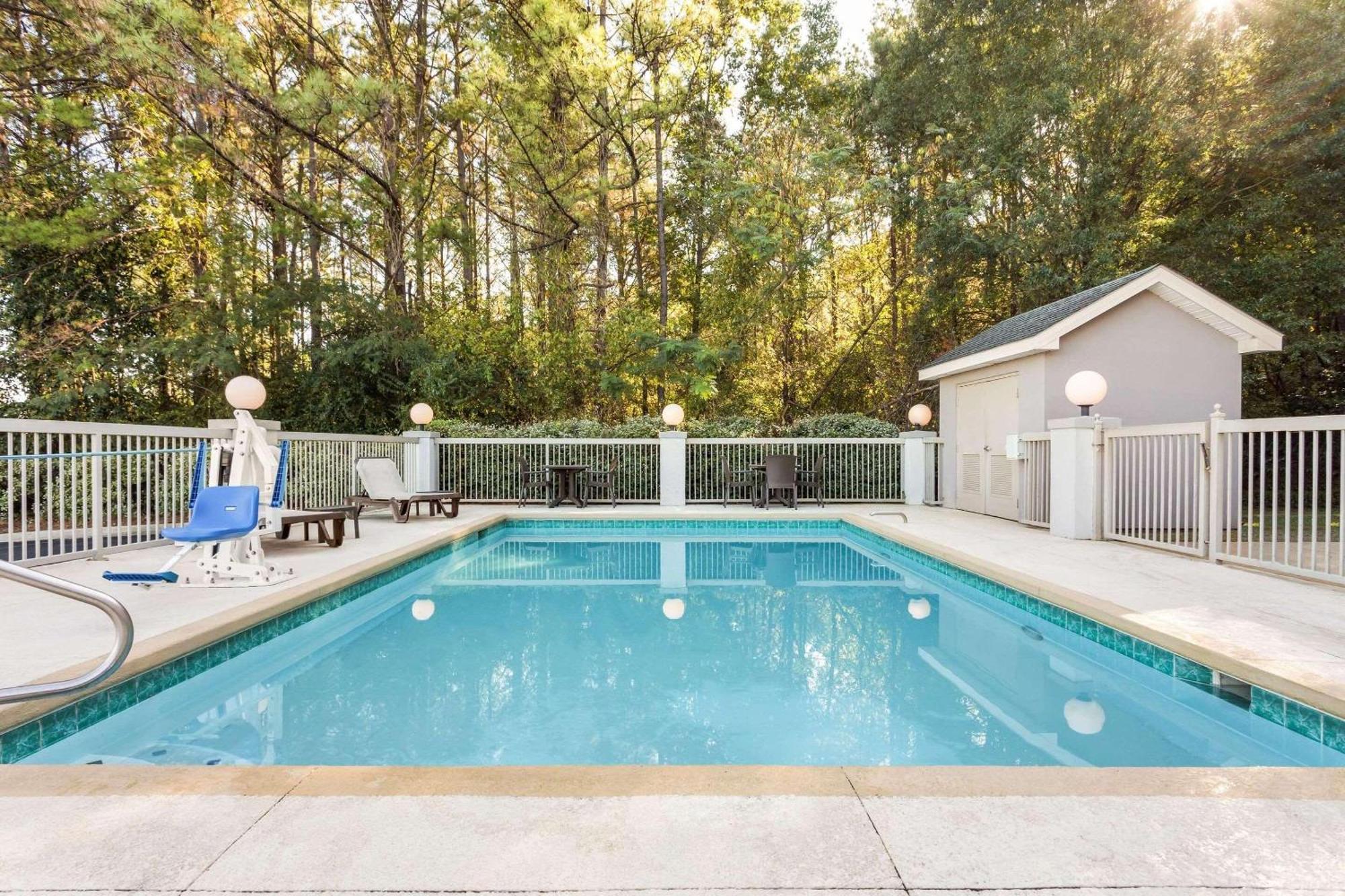 Country Inn & Suites By Radisson, Tuscaloosa, Al Exterior photo